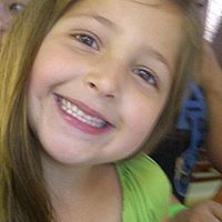 Laura Saenz Photo 5