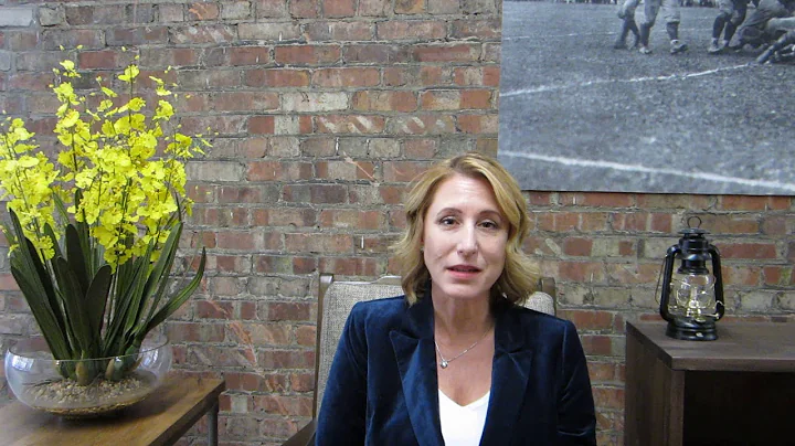 Anna Hartwell Photo 17