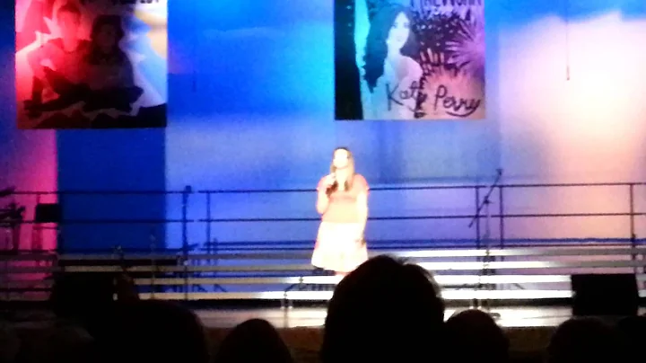 Christina Lykins Photo 11