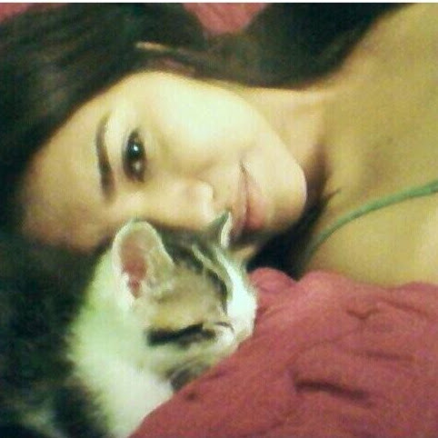 Jenny Tapia Photo 15