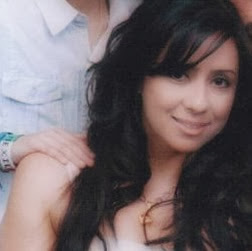 Gloria Reyes Photo 12