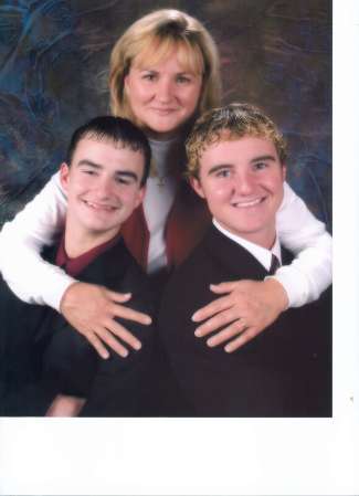 Stephanie Hutchins Photo 14