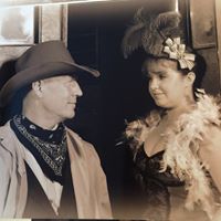 Laurie Howard Photo 3