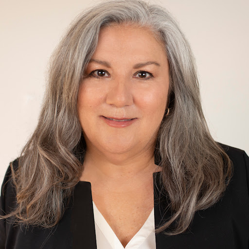 Claudia Luna Photo 10