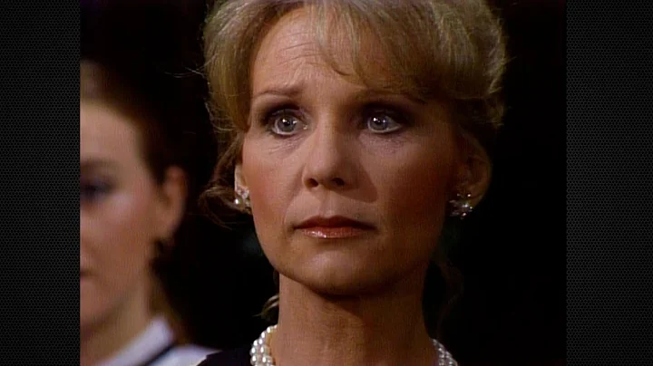 Marla Young Photo 29