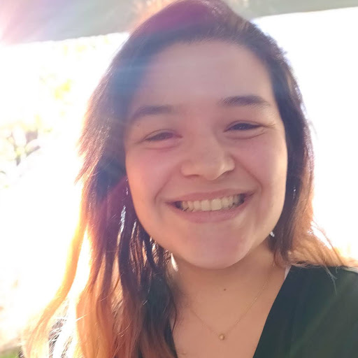 Julia Gonzales Photo 16