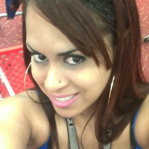 Yessenia Diaz Photo 10