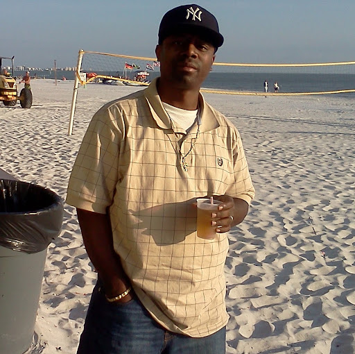 Derrick Evans Photo 10