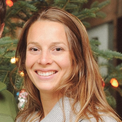 Julie Howard Photo 16