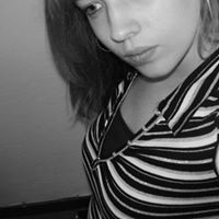 Julie Martinez Photo 7
