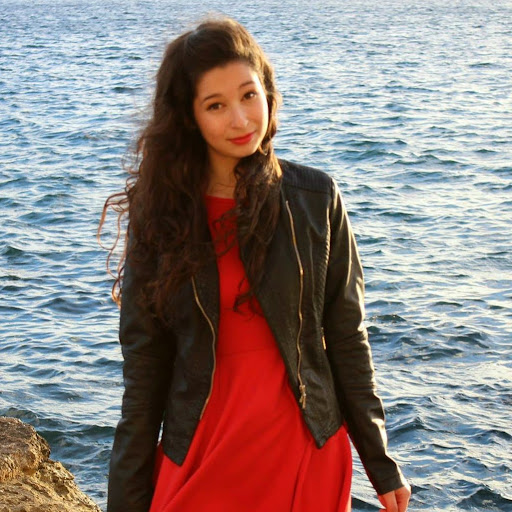 Maria Webb Photo 13