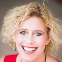 Kristine Reese Photo 5