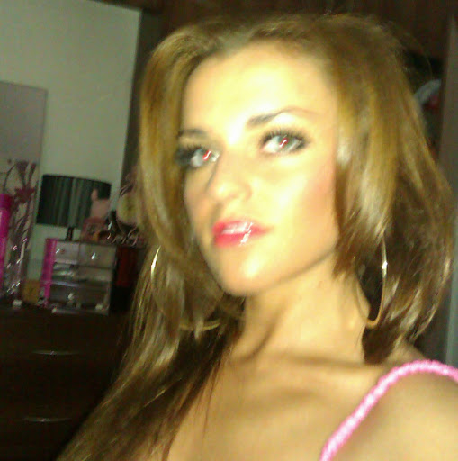 Laurie Kelly Photo 11