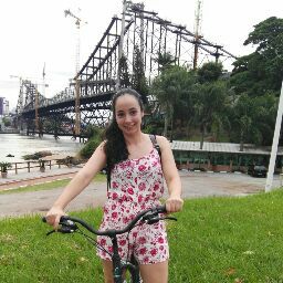 Jacqueline Benitez Photo 14