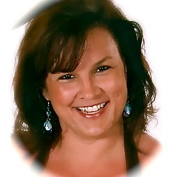 Lory Moore Photo 8