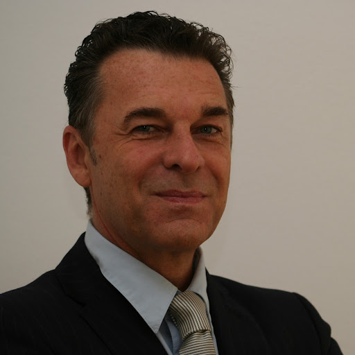 Peter Roessler Photo 8