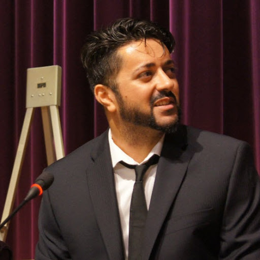 Ali Darwish Photo 12
