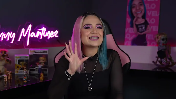 Annie Martinez Photo 33