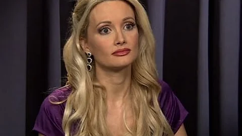 Elizabeth Hefner Photo 21