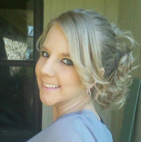 Katie Carlton Photo 14