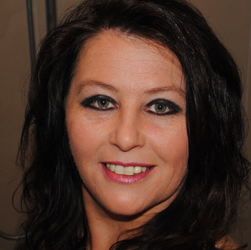 Janine Anderson Photo 11