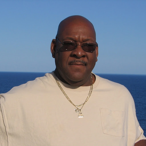 Gregory Logan Photo 11