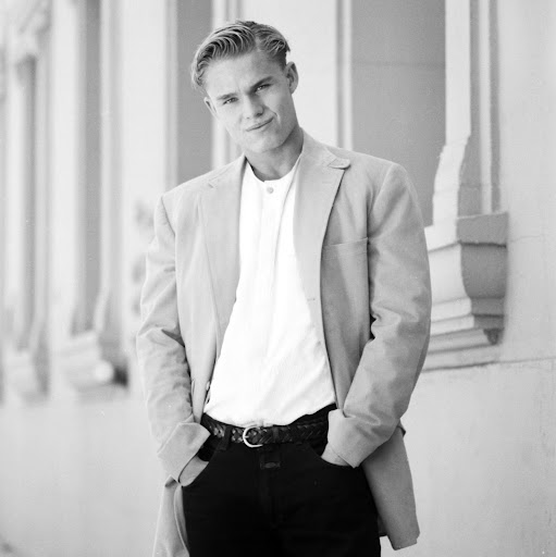 Alexander Kaye Photo 10