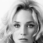 Eve Mitchell Photo 6