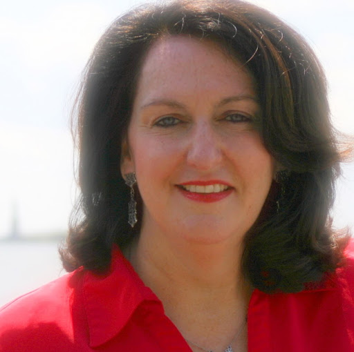 Regina Ryan Photo 11