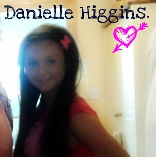 Danielle Higgins Photo 10