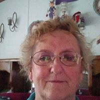 Julie Mackie Photo 8
