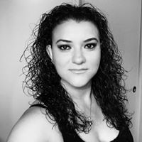 Elizabeth Curiel Photo 4