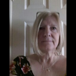 Julie Clarkson Photo 13