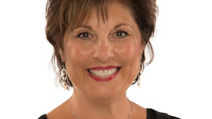 Lori Roe Photo 31