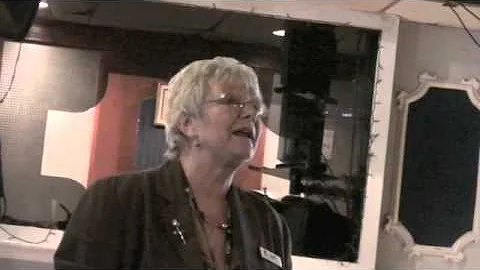 Sharon Gould Photo 36
