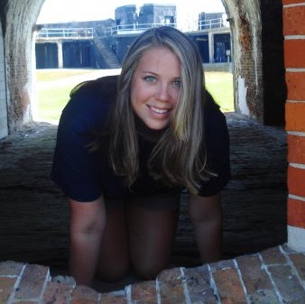 Hillary Smith Photo 10
