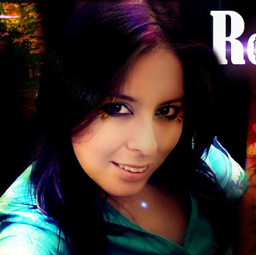 Regina Garcia Photo 10