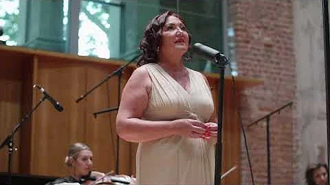 Bernadette Pettit Photo 11
