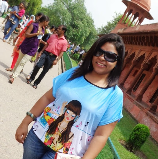 Monica Arora Photo 15
