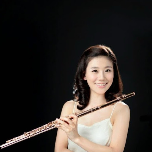 Lucy Cho Photo 14