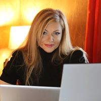 Rebecca Rea Photo 8