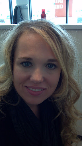 Amy Woods Photo 9