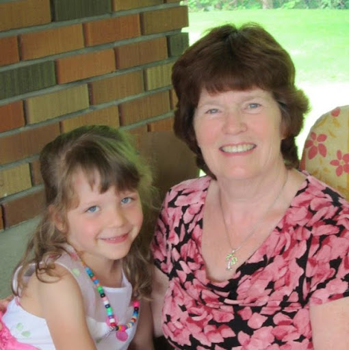 Joan Moore Photo 15