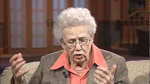 Helen Huntley Photo 25