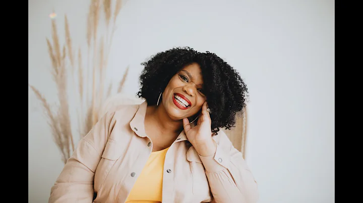 Angela Winston Photo 23
