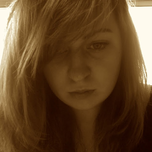 Hannah Hughes Photo 11
