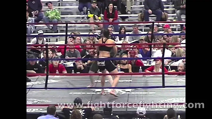 Becky Maxwell Photo 33