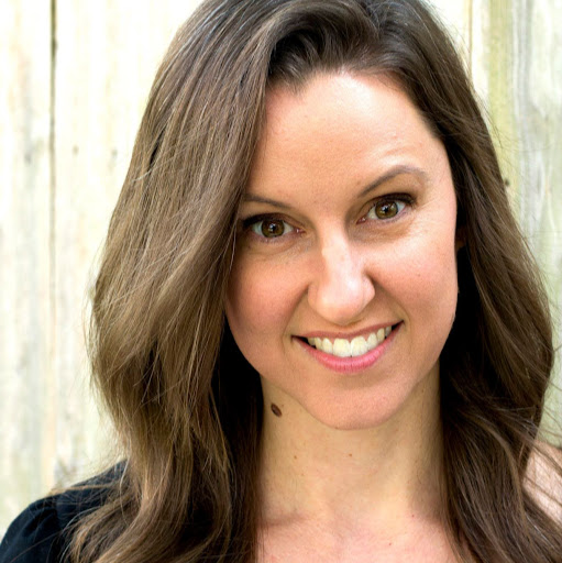 Elizabeth Bernhardt Photo 11