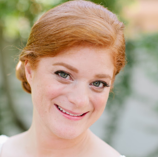 Sara Giles Photo 10