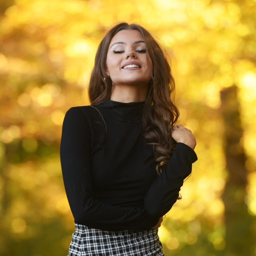 Lola Olson Photo 5